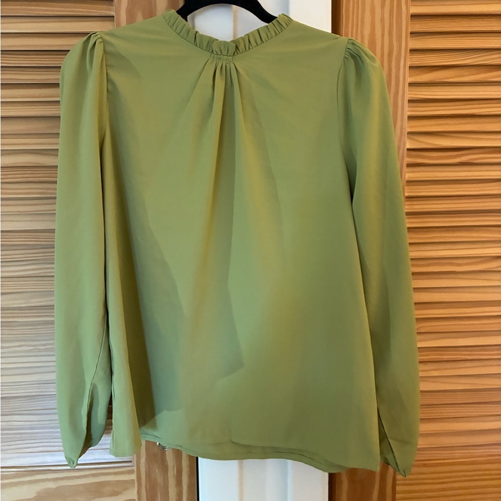 Elegant Green Women's Top size large